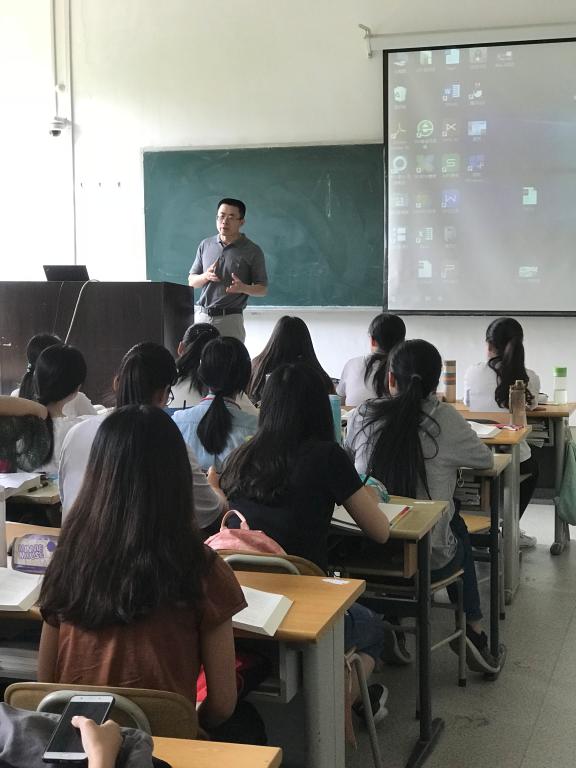 美高梅app
召开“创青春”山东省大学生创业大赛志愿者动员会1.jpg